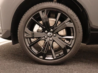 Volvo XC60 Volvo XC60 T6 PLUG-IN HYBRID PLUS BLACK EDITION HEICO STYLING 22INCH SCHUIF - afbeelding nr 8