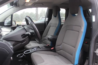 BMW i3 BMW i3 Basis 120Ah 42 kWh / Camera / Navigatie / 19'' / Harman Kardon / Stoelverwarming / Cruise Control / Warmtepomp / Getint glas - afbeelding nr 4