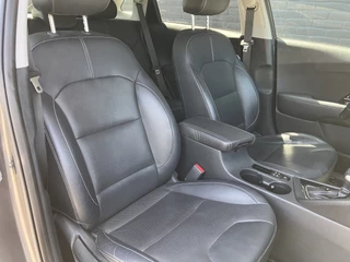 Kia Niro Kia Niro 1.6 GDi PHEV DynamicPlusLine AUT. | dealer onderhouden | navigatie | leder inter. | apple carplay | JBL audio - afbeelding nr 18