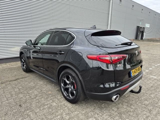 Alfa Romeo Stelvio Alfa Romeo Stelvio 2.0 T AWD Super Automaat, panoramadak,trekhaak,cruise,navigatie,achteruitrijcamera,lederen bekleding,parkeersensoren, - afbeelding nr 8