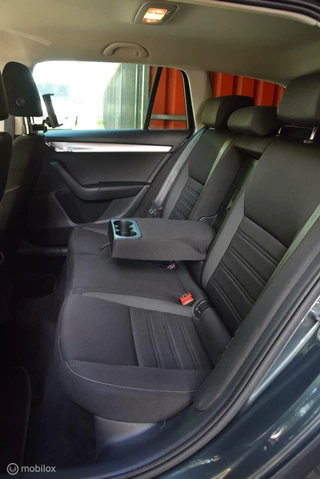 Škoda Octavia Skoda Octavia Combi 1.0 TSI Greentech Business Edition Trekhaak, DAB+,  Apple Carplay/Android auto - afbeelding nr 9
