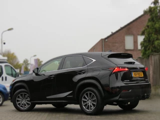 Lexus NX Lexus NX 300h| GROOT SCHERM | APPLE CARPLAY | TREKHAAK | CAMERA | DEALER ONDERHOUDEN | ORIGINEEL NEDERLANDS | - afbeelding nr 2