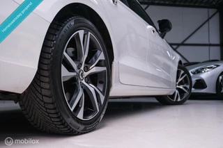 Volvo V60 Volvo V60 2.0 T8 Recharge AWD R-Design | NL auto | DAB+ | CarPlay | Adaptive | Blis | Rijklaar | - afbeelding nr 7