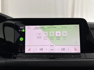 Volkswagen Golf *DIGI-COCKPIT | FULL-LED | COMFORT-SEATS | DAB+ | MICROFIBRE | KEYLESS | NAVI-FULLMAP | AMBIENT-LIGHT | ECC | TOWBAR | PDC | HEATED-SEATS | ADAPTIVE-CRUISE | CARPLAY | LANE-ASSIST | 16''ALU * - afbeelding nr 14