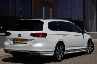 Volkswagen Passat Volkswagen Passat Variant 2.0 TSI 220PK Highline R-line | DYNAUIDIO | ACC | LEDER - afbeelding nr 9