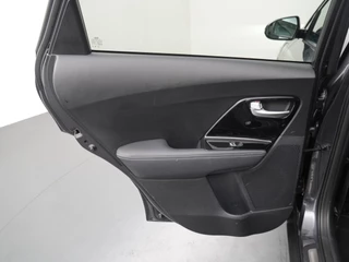 Kia Niro Kia Niro 1.6 GDi Plug-in Hybrid DynamicPlusLine - Navigatie - Camera - Stoelverwarming - LED koplampen - JBL - Trekhaak - Fabrieksgarantie tot 11-2027 - afbeelding nr 39