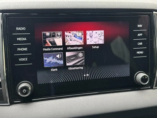 Škoda Karoq Skoda Karoq 1.5 TSI Sportline Automaat | Stoelverwarming | Apple CarPlay | LED verlichting | Trekhaak uitklapbaar | Adaptieve cruise control | Dode hoek detectie | Voorruitverwarming | Parkeersensoren voor en achter | Achteruitrijcamera - afbeelding nr 32