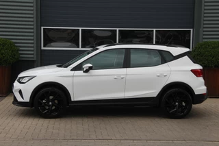 SEAT Arona SEAT Arona 1.0 TSI Reference | CarPlay | Camera | Navi | Airco | Cruise | Lane assist | Front assist | Seat connect | LMV18'' Goede banden | Rijdt erg zuinig | Hoge instap | Zeer nette auto - afbeelding nr 2