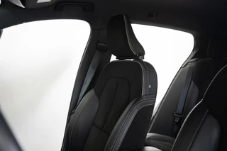 Volvo XC40 Volvo XC40 1.5 T5 262PK|R-Design|1ste Eig|LED|Leder|Trekhaak|Camera|Black Edition|Dealer Onderhouden - afbeelding nr 6