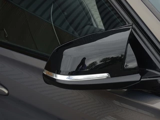 BMW 3 Serie BMW 3 Serie 330e 293PK M Sport / M Individual / LED - afbeelding nr 35