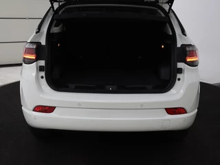 Jeep Compass Jeep Compass 4xe 240 Plug-in Hybride Electric S | Leder | Stoel & stuurverwarming | Camera | Adaptive cruise | Carplay | Navigatie - afbeelding nr 12