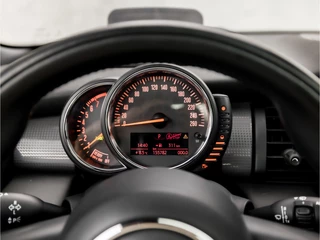 MINI Cooper Automaat (PANORAMADAK, GROOT NAVI, HEAD-UP DISPLAY, STOELVERWARMING, GETINT GLAS, SPORTSTOELEN, LEDER, CRUISE, NIEUWE APK, NIEUWSTAAT) - afbeelding nr 21