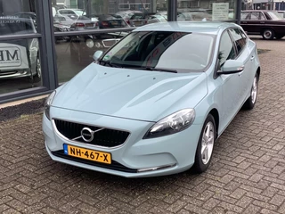 Volvo V40 Volvo V40 1.5 T2 Nordic automaat, zeer net, cruise control, dealer onderhouden, trekhaak - afbeelding nr 2