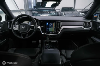 Volvo V60 Volvo V60 2.0 T8 Recharge AWD R-Design | NL auto | DAB+ | CarPlay | Adaptive | Blis | Rijklaar | - afbeelding nr 10
