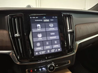 Volvo V90 Volvo V90 T8 Plug-in hybrid AWD Ultra Dark | B&W Audio | Panoramadak | Leder pakket inclusief stoelventilatie | - afbeelding nr 20