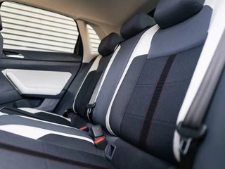 Volkswagen Polo Volkswagen Polo 1.0 TSI Beats Camera CarPlay Keyless Xenon - afbeelding nr 19
