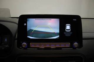 Hyundai Kona Hyundai Kona Electric Fashion 64 kWh - Carplay, Camera, Stoelverw. SOH 100% - afbeelding nr 6