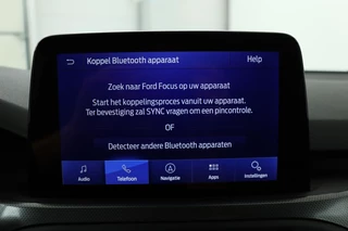 Ford Focus Ford Focus 1.0 EcoBoost Titanium | Trekhaak | Camera |  Full LED | Navigatie | Keyless | Park Assist | Climate control | Getint glas - afbeelding nr 16