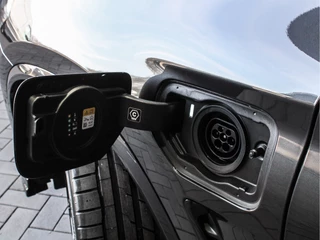 BMW X3 BMW X3 xDrive30e 292PK High Executive M-Sport | PANO | ISOLATIEGLAS | KEYLESS | SPORTSTOELEN | HEAD-UP | - afbeelding nr 47