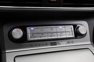 Hyundai Kona Hyundai Kona Electric Comfort 64 kWh - Carplay, Camera, Cruise - afbeelding nr 20