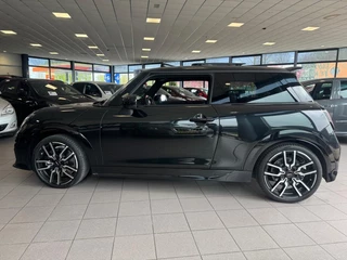 MINI Cooper S MINI Cooper S Mini 2.0 JCW XL FULL OPTION BJ 2024 !!! - afbeelding nr 2