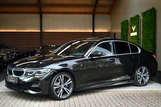 BMW 3 Serie BMW 3-serie 330i M-Sport Individual - Nappaleer - 360 Camera - Adaptive Cruise Control - Stuurverwarming - Keyless Entry - Schuifd - afbeelding nr 1