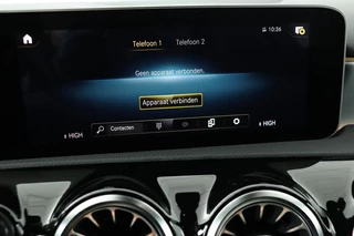 Mercedes-Benz A-Klasse Mercedes-Benz A-klasse 250e AMG Night | Stoelverwarming | Carplay |  Widescreen | Sfeerverlichting | Camera | Leder/Alcantara | Navigatie | Full LED - afbeelding nr 20
