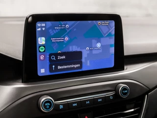 Ford Focus Automaat (PANORAMADAK, APPLE CARPLAY, GROOT NAVI, STUUR/STOELVERWARMING, GETINT GLAS, ADAPTIVE CRUISE, TREKHAAK, PARKEER ASSISTENT, NIEUWE APK, NIEUWSTAAT) - afbeelding nr 26