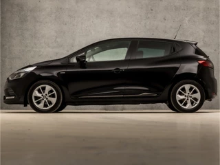 Renault Clio Automaat (NAVIGATIE, CLIMATE, LM VELGEN, SPORTSTOELEN, PARKEERSENSOREN, CRUISE, NIEUWSTAAT) - afbeelding nr 2