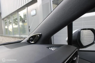 Toyota Corolla Toyota Corolla 2.0 Hybrid Business Plus | Stoel en Stuurverwarming | JBL Sound | Carplay | - afbeelding nr 41