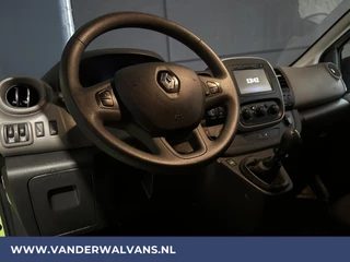 Renault Trafic Renault Trafic 1.6 dCi L1H1 Euro6 Airco | Navigatie | Cruisecontrol | Trekhaak | Parkeersensoren Bijrijdersbank - afbeelding nr 15