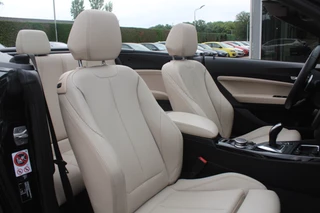 BMW 2 Serie BMW 2 Serie Cabrio M240i xDrive High Exe. M Sport / Camera / Leder / Harman Kardon / 18'' / Keyless / Navigatie / Stuurverwarming / DAB / Windscherm / Stoelverwarming / Cruise Control - afbeelding nr 12