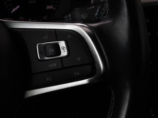 Volkswagen Passat Volkswagen Passat Variant 1.5 TSI HL Bns R | Panoramadak | Leder | Keyless |  Stoelverwarming | Carplay | Adaptive Cruise | Elektrische achterklep - afbeelding nr 17