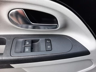 SEAT Mii SEAT Mii 1.0 60pk Airco Cruise-control Stoelverwarming Bluetooth - afbeelding nr 8