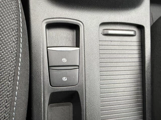 Ford Focus Ford Focus 1.0 EcoBoost Hybrid Active | 155pk Automaat | Adaptive cruise control | Winter Pack | Dodehoeksensoren | Camera | Privacy glass - afbeelding nr 24