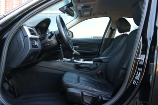 BMW 3 Serie ➡️ BMW 3-serie 320i F30 Centennial High Executive Sedan Facelift | 184 pk | NL auto | 2e eigenaar | 4 cilinder | LED | Leer | Navi | Camera | Sporstuur | Cruise control | Climate control - afbeelding nr 11