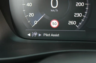 Volvo XC40 Volvo XC40 T2 Essential | Parkeercamera | Stoelverwarming | Leder | Pilot Assist | BLIS | Keyless - afbeelding nr 15
