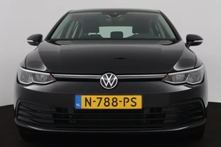 Volkswagen Golf Volkswagen Golf 1.0 TSI Life (PARKEERSENSOREN, CAMERA, SFEER, CRUISE CONTROL ADAPTIEF, PARKEERSENSOREN, NAVIGATIE, NL-AUTO) - afbeelding nr 16