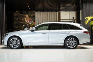 Mercedes-Benz E-Klasse Mercedes-Benz E-Klasse Estate 300 e | PANORAMA | NL auto | LEDER | MEMORY | BTW | Luxury Line - afbeelding nr 2