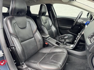 Volvo V40 Volvo V40 CROSS COUNTRY 1.5 T3 Momentum Ocean Race Cruise control Climate control Parkeersensor Navigatie - afbeelding nr 32