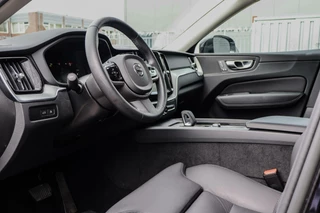 Volvo XC60 Volvo XC60 2.0 T6 Plug-in hybrid AWD Plus Bright PANORAMADAK ADAPTIVE CRUISE MEMORY - afbeelding nr 35