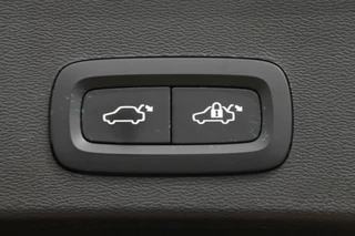 Volvo XC40 Volvo XC40 T5 Recharge R-Design | Black Edition | Leder | Parkeercamera | Stoelverwarming | Pilot Assist | Keyless - afbeelding nr 17