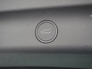 Tesla Model Y Tesla Model Y Long Range AWD 75 kWh AUTOPILOT | WIT LEDER | TESLA GARANTIE T/M 04-2027 - afbeelding nr 12