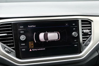 Volkswagen T-Roc Volkswagen T-Roc 1.0 TSI Style Business Navi Clima CarPlay  ACC Getint glas 17-Inch Nl-Auto NAP! - afbeelding nr 14