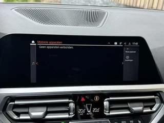 BMW 3 Serie BMW 3-serie Touring 330e Automaat | Leer | Adaptieve cruise control | DAB radio | Getint glas | LED verlichting | Stoelverwarming | Audio installatie | Apple CarPlay | Parkeersensoren voor en achter - afbeelding nr 37