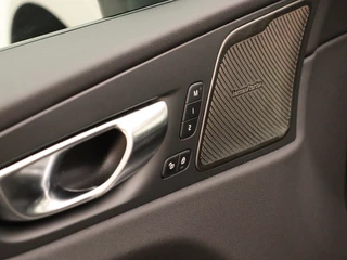 Volvo XC60 Volvo XC60 T6 PLUG-IN HYBRID PLUS DARK SCHUIFDAK CAMERA HARMAN KARDON ACC - afbeelding nr 13