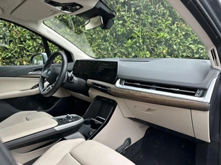 BMW 2 Serie BMW 2-serie Active Tourer 223i, NIEUW MODEL, NL AUTO, NAP, PANO, LEDER, NAVI, CRUISE, ECC-AIRCO, LED, CAMERA, ELEKTRISCHE KOFFERKLEP, LICHTMETAAL 18 - afbeelding nr 51