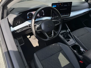 Volkswagen Golf Volkswagen Golf 1.5 TSI LIFE BUSINESS LED/PDC/CARPLAY/TREKHAAK - afbeelding nr 9