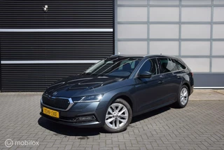 Škoda Octavia Skoda Octavia Combi 1.5 TSI First Edition Apple Carplay ACC - afbeelding nr 1