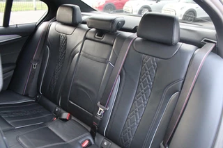 BMW 5 Serie BMW 5-serie 530i High Executive M-Sport/Schuifdak/Trekhaak - afbeelding nr 14